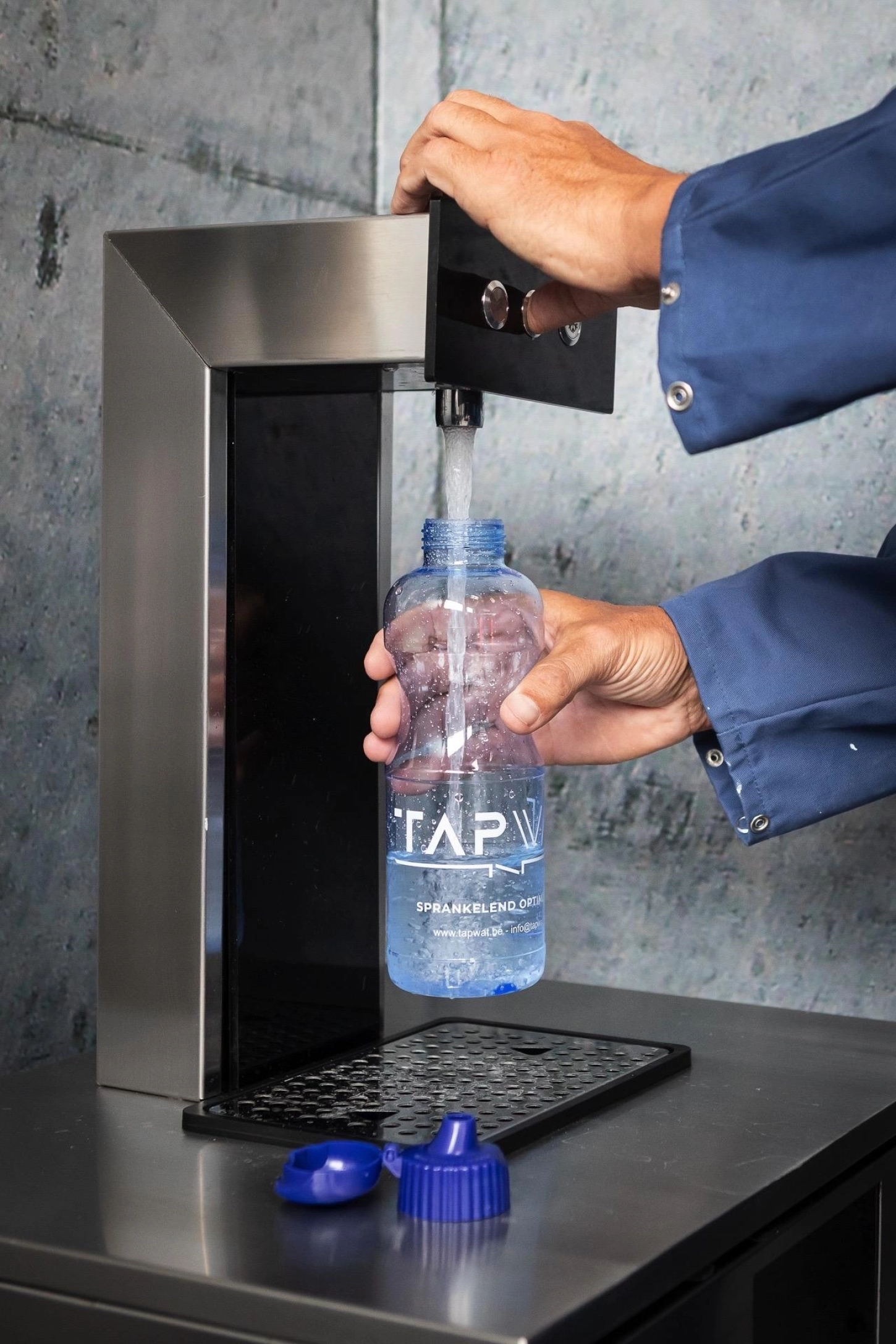 Een TapWat-toestel is het makkelijkste en duurzaamste alternatief voor flessenwater.